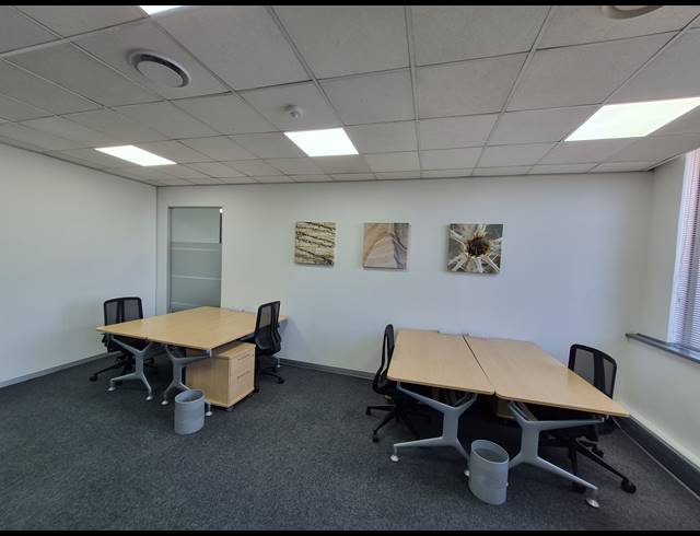 57M² OFFICE TO LET IN SANDTON CENTRAL